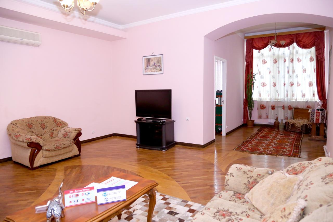 Apartment On 11 Amiryan Street يريفان المظهر الخارجي الصورة